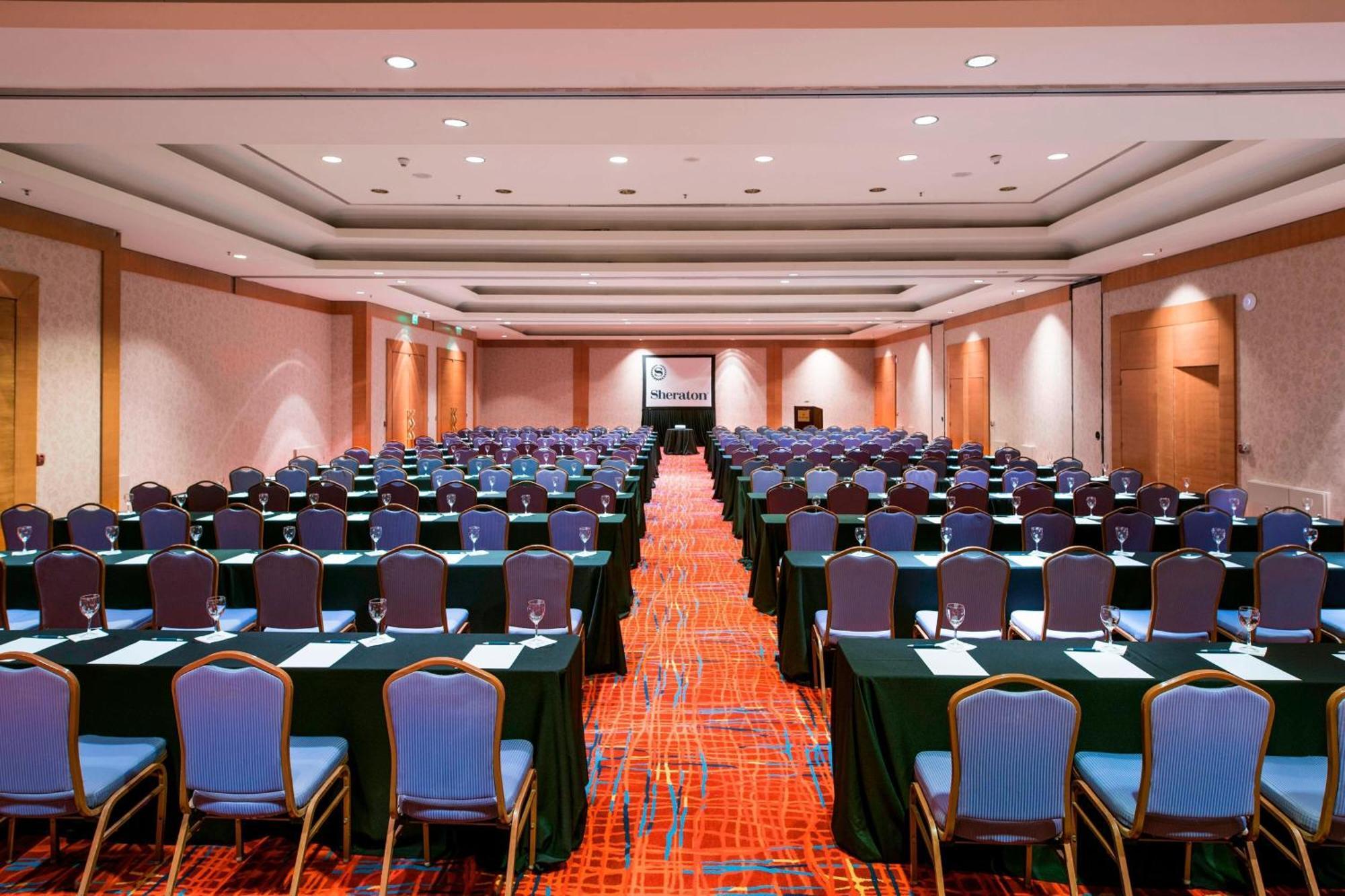 Sheraton Pilar Hotel & Convention Center Exterior foto